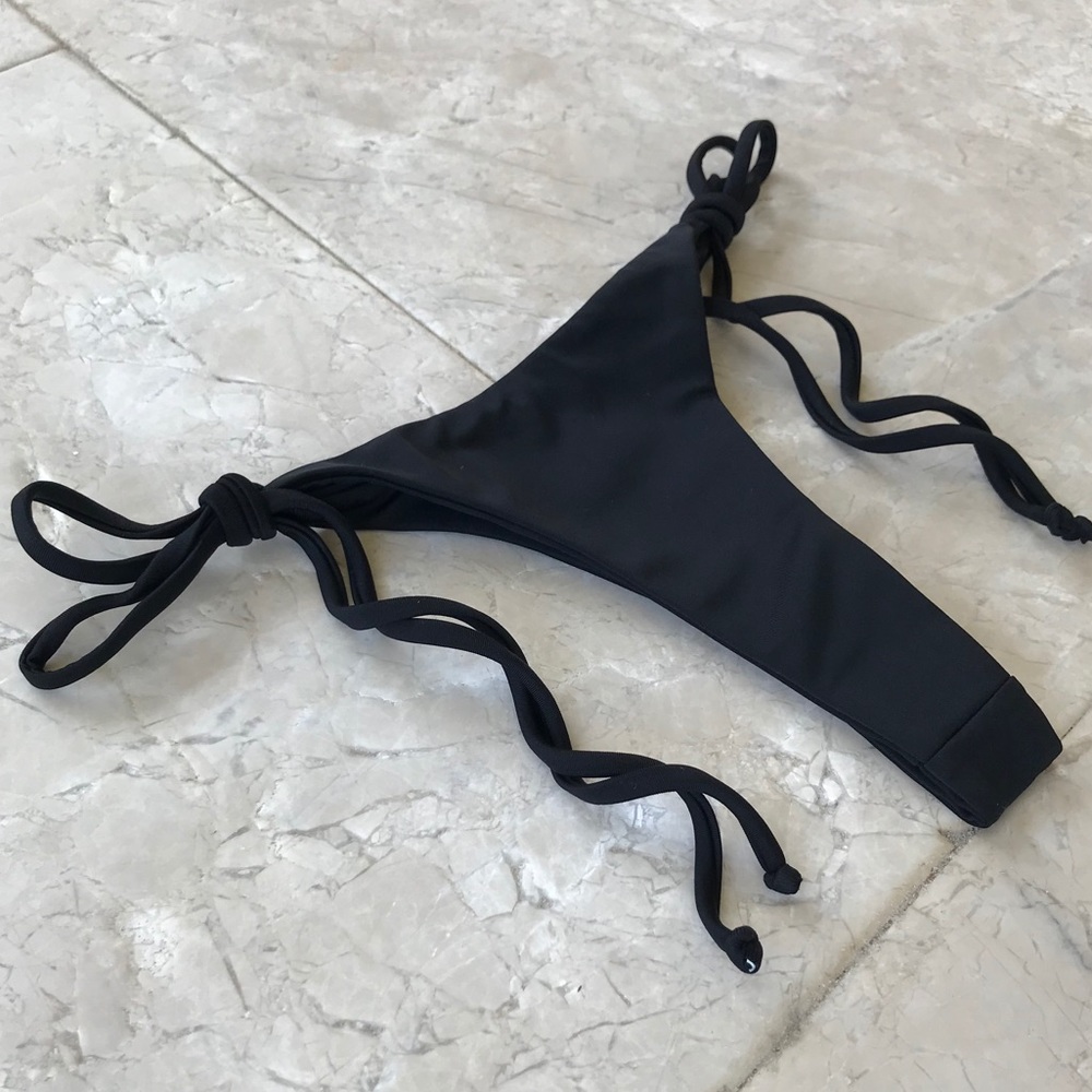 Black Bikini